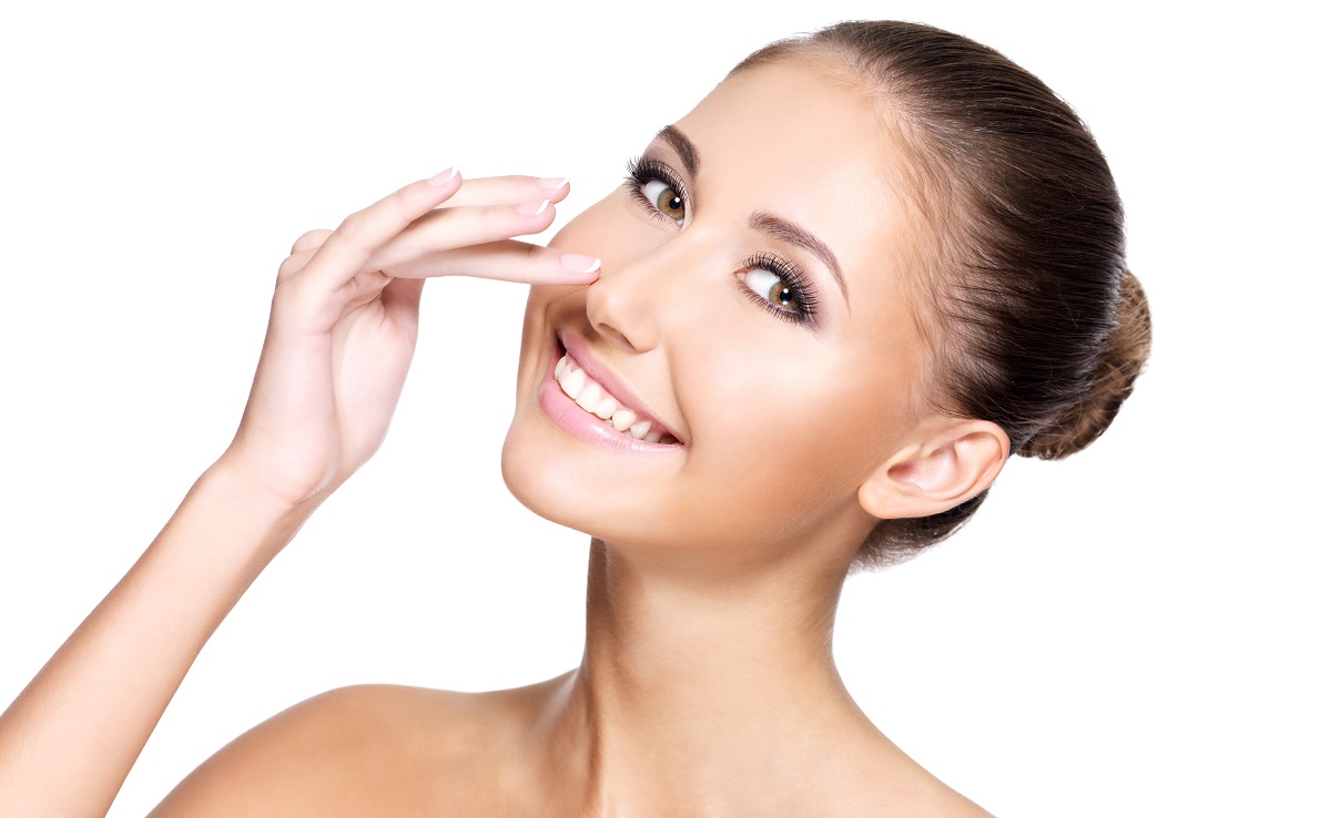 Modellare il naso senza chirurgia, tutte le soluzioni