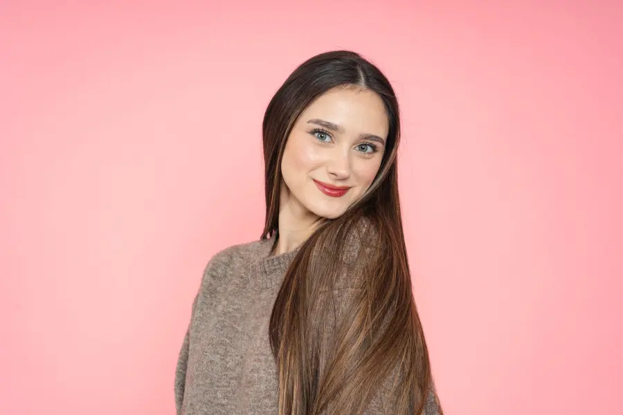 Capelli castani dorati: guida alla colorazione