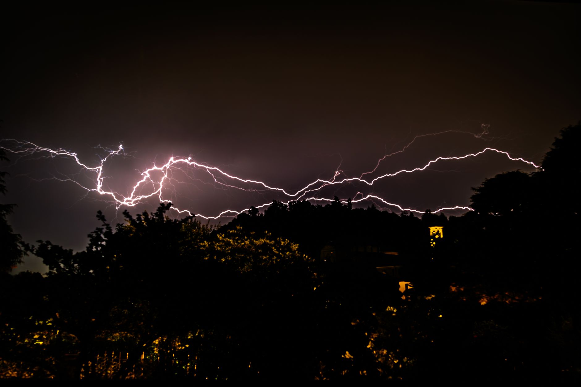 Come si formano i fulmini durante un temporale