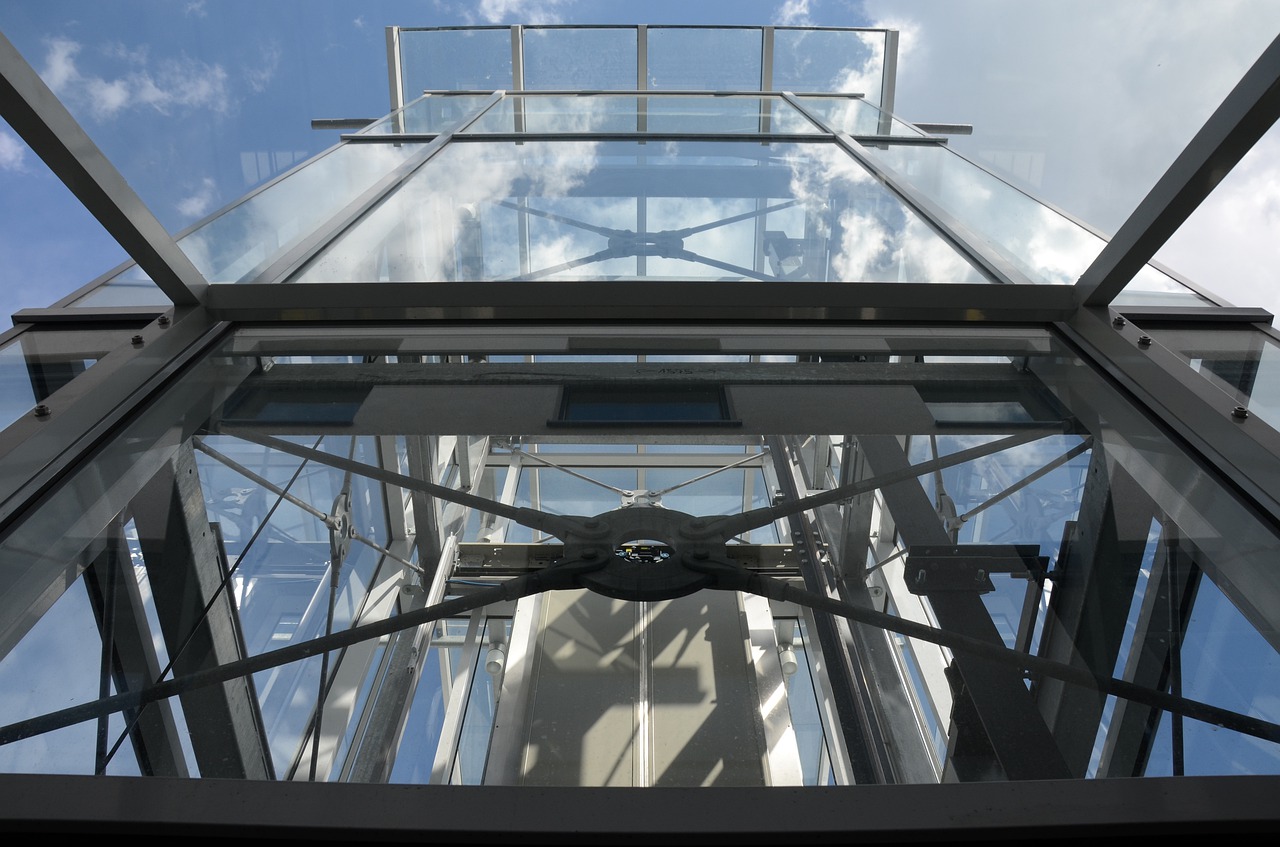 Ascensori, cosa sono le visite di manutenzione preventiva