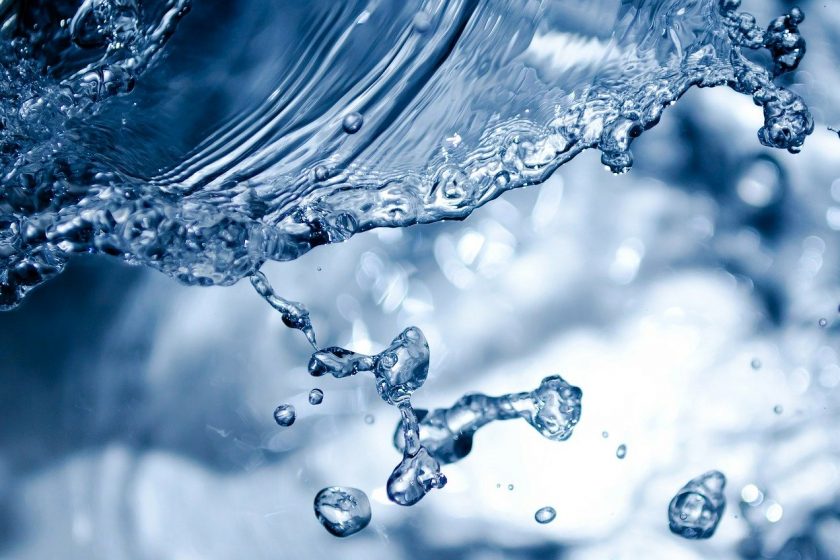 Bere acqua pulita fa bene o male? Bere acqua pulita fa bene o male?